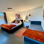 Lägenhet 120m2 Modern 3-bedroom Loft In